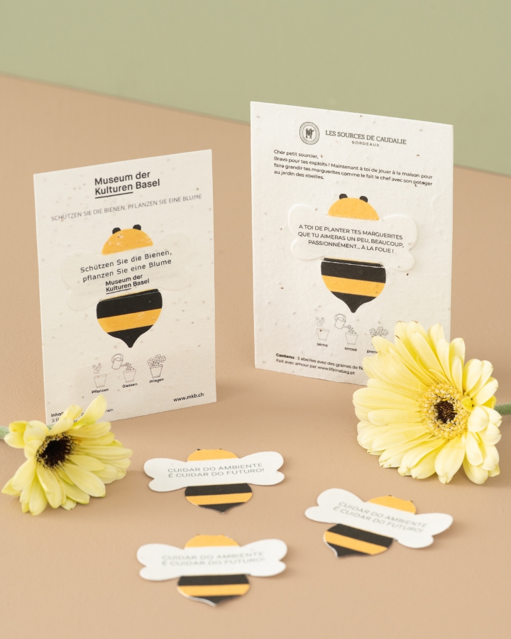 Picture of Plantable bee with card